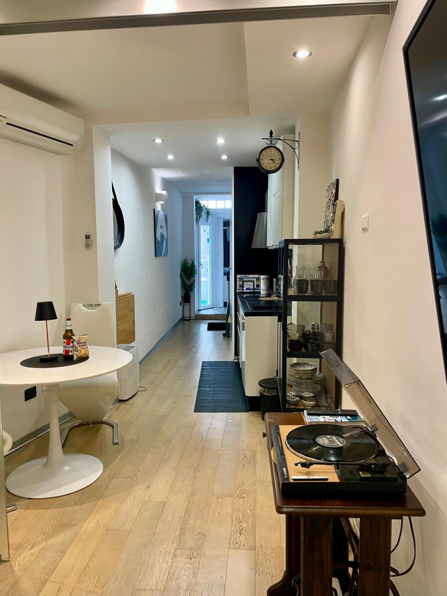 Edo'S House Apartment กาญารี ภายนอก รูปภาพ